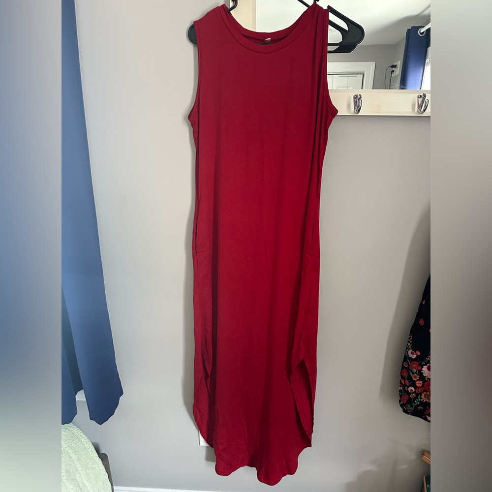 Elegant Red Sleeveless Dress
